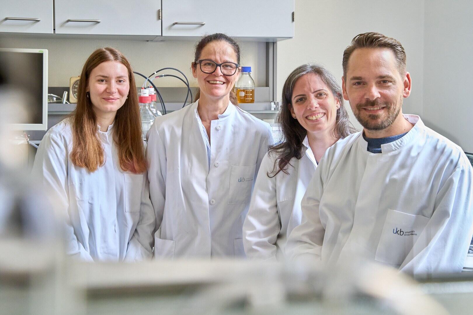 The team at the Institute of Pharmaceutical Microbiology: - (from left) Annika Krüger, Prof. Dr. Tanja Schneider, Dr. Stefania De Benedetti and Dr. Fabian Grein.